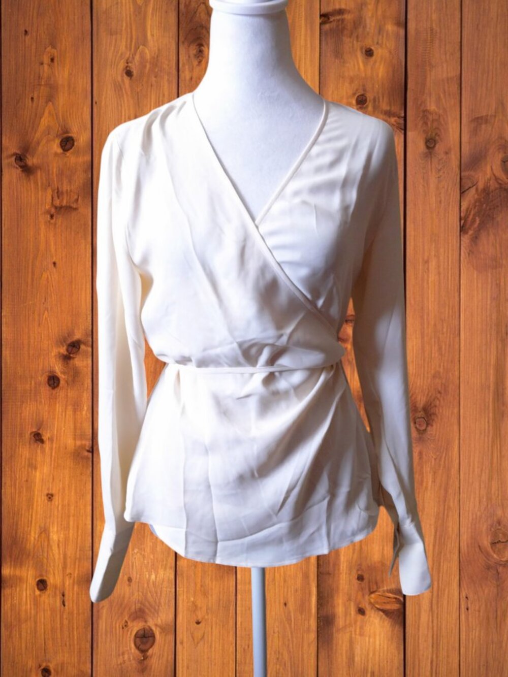 LOFT Off White Size XS Wrap Blouse Long Sleeve Career Neutral Office Minimalist